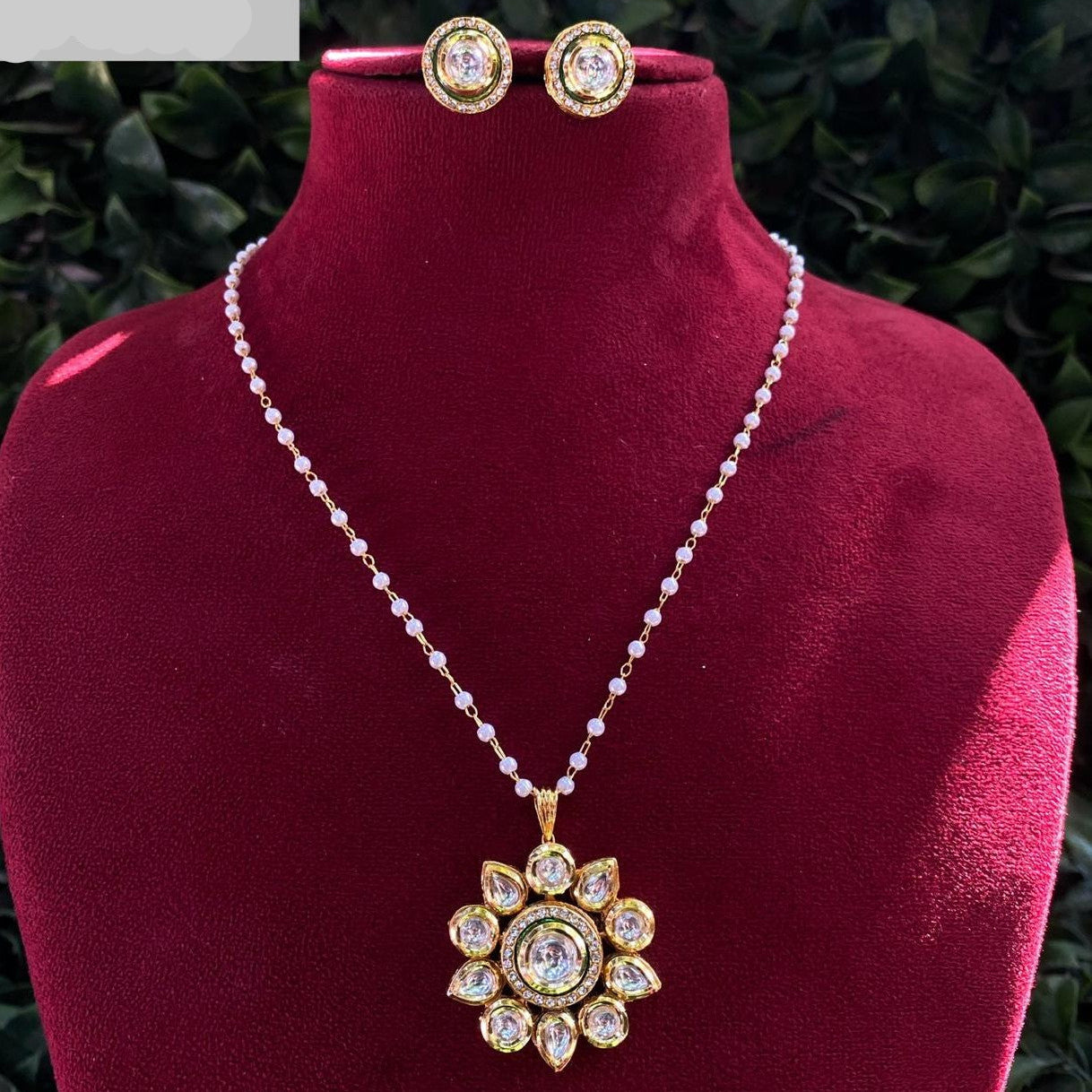 Elegant Kundan white beaded chain Jewellery Set with Stone Pendant & Matching Earrings - Sparkling Nailon