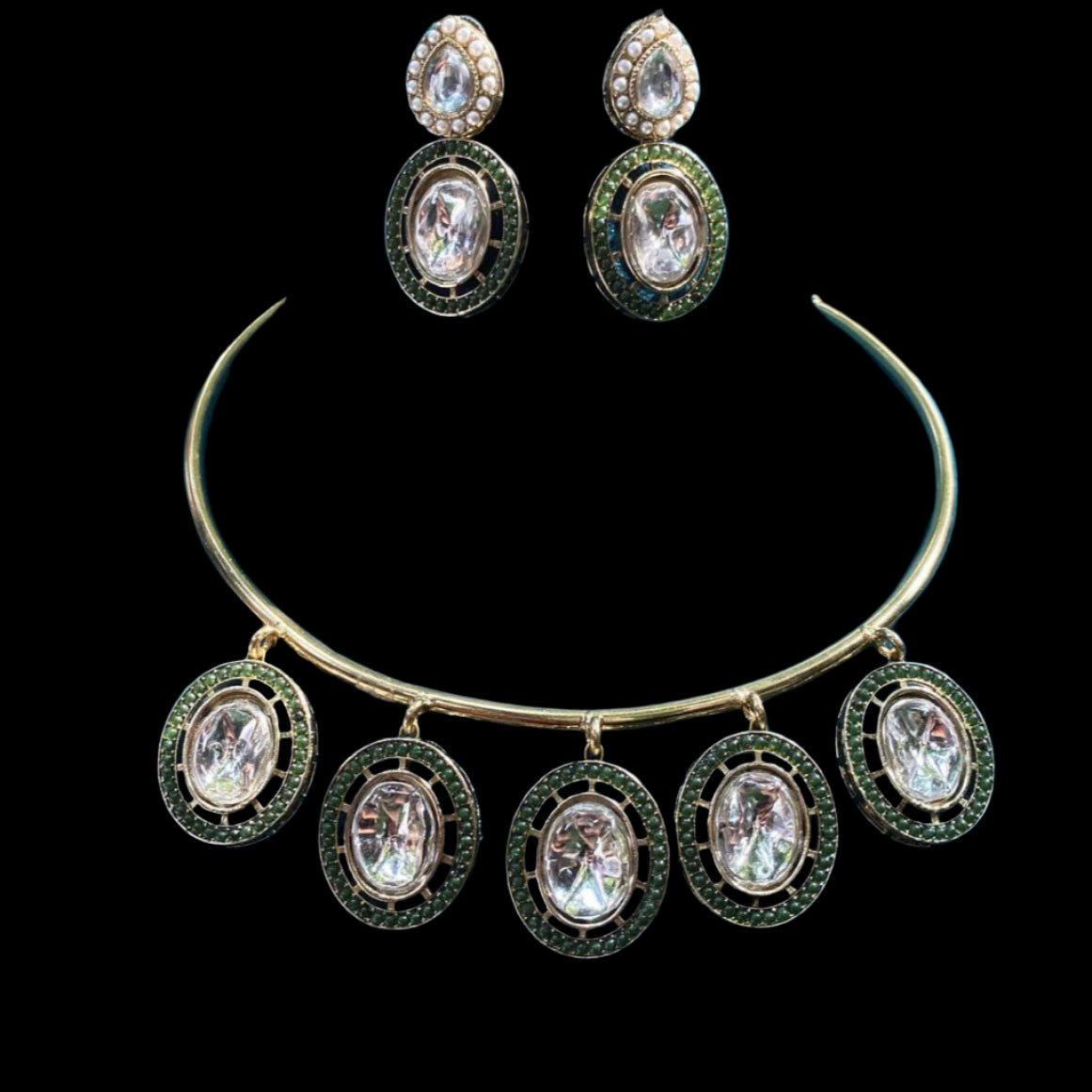 Handcrafted Gold Brass Hasli Choker with Kundan Pendant & Matching Earrings set - Sparkling Nailon