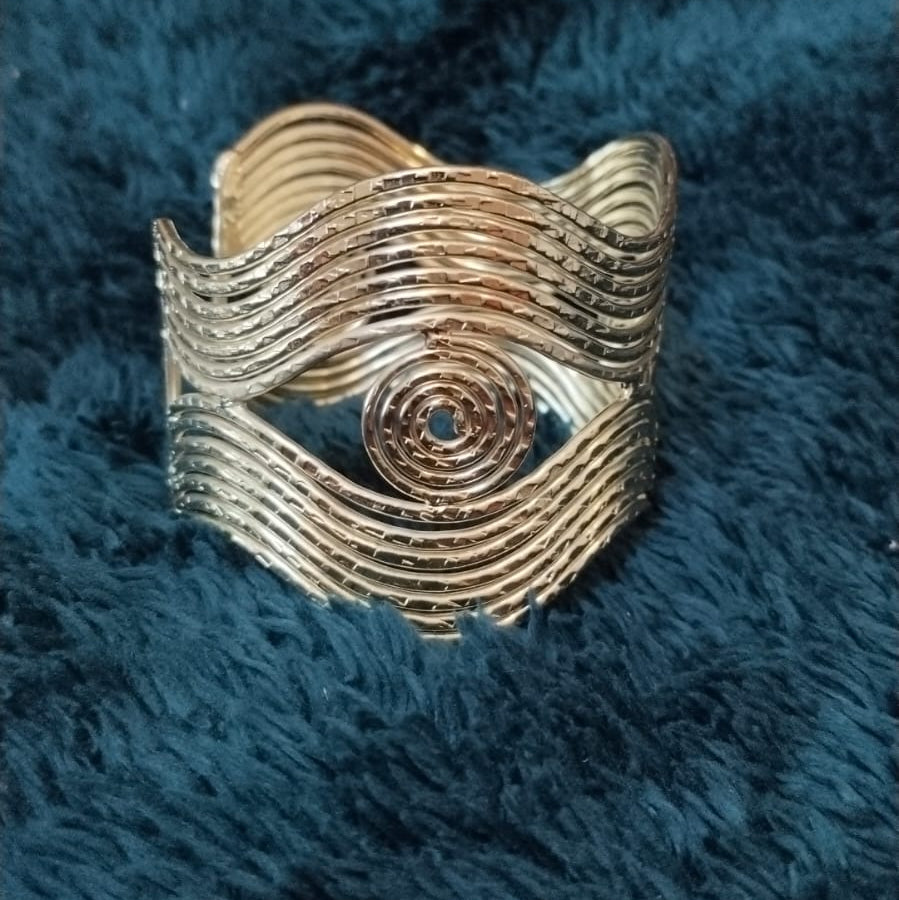 Gold plated brass Kada Cuff Bracelet for women - Sparkling Nailon